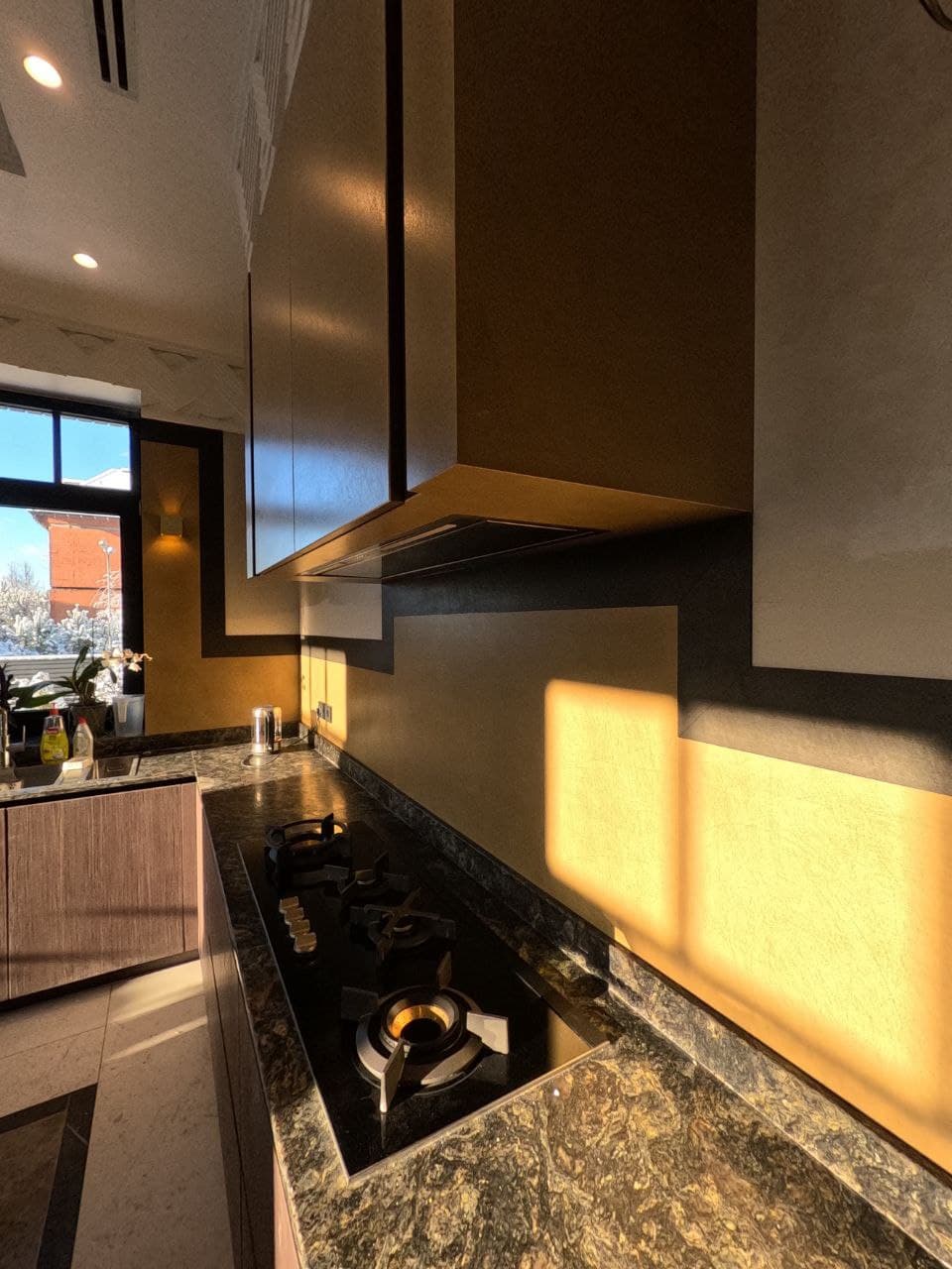 Кухня золотая