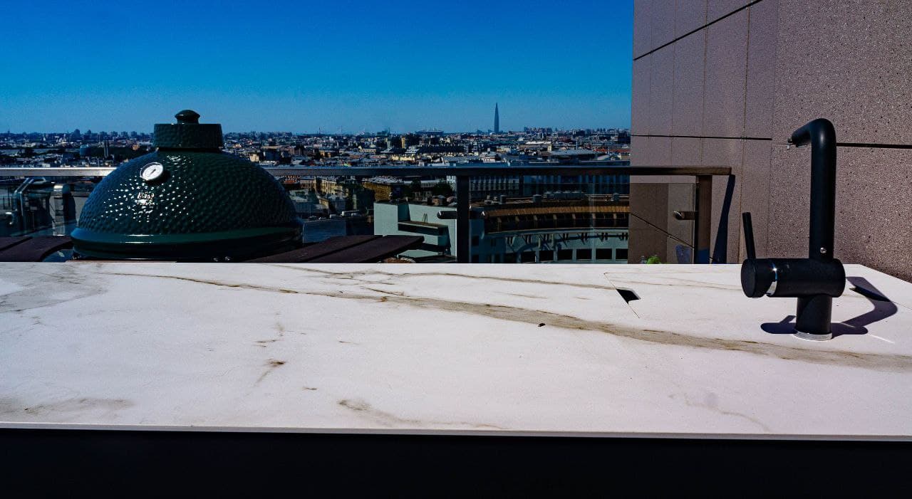 Кухня с уличной верандой